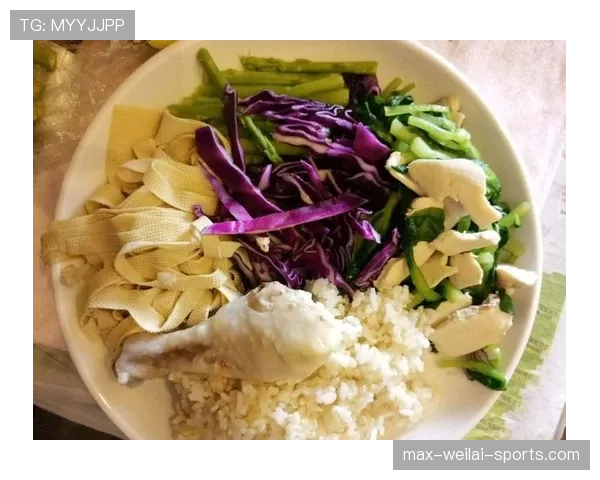 C罗家冰箱里塞满蛋白粉，连冰块都是鸡胸肉味的