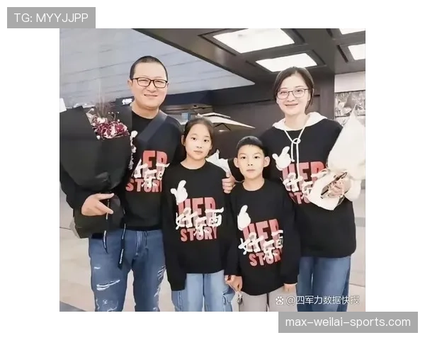 刘洋头顶钻石耳钉，训练馆里像明星家里像亿万富翁啥情况？