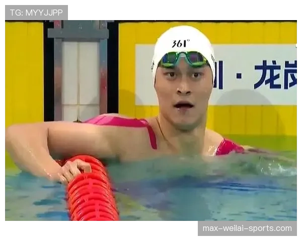 孙杨家的泳池比我家小区还大