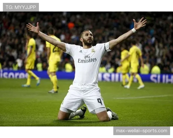 德尔皮耶罗伪九号的弧线破门如何撕裂防线：论其锋线威胁为何胜过现代前锋